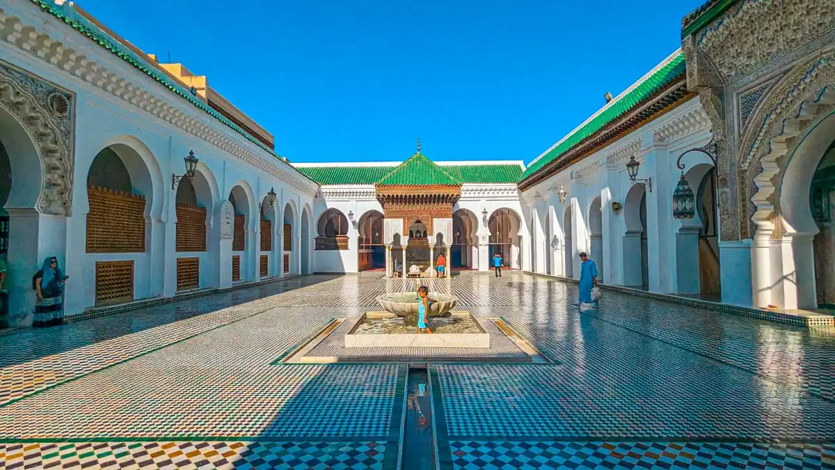 What is the City of Fez Famous For: al qaraouiyine umosque